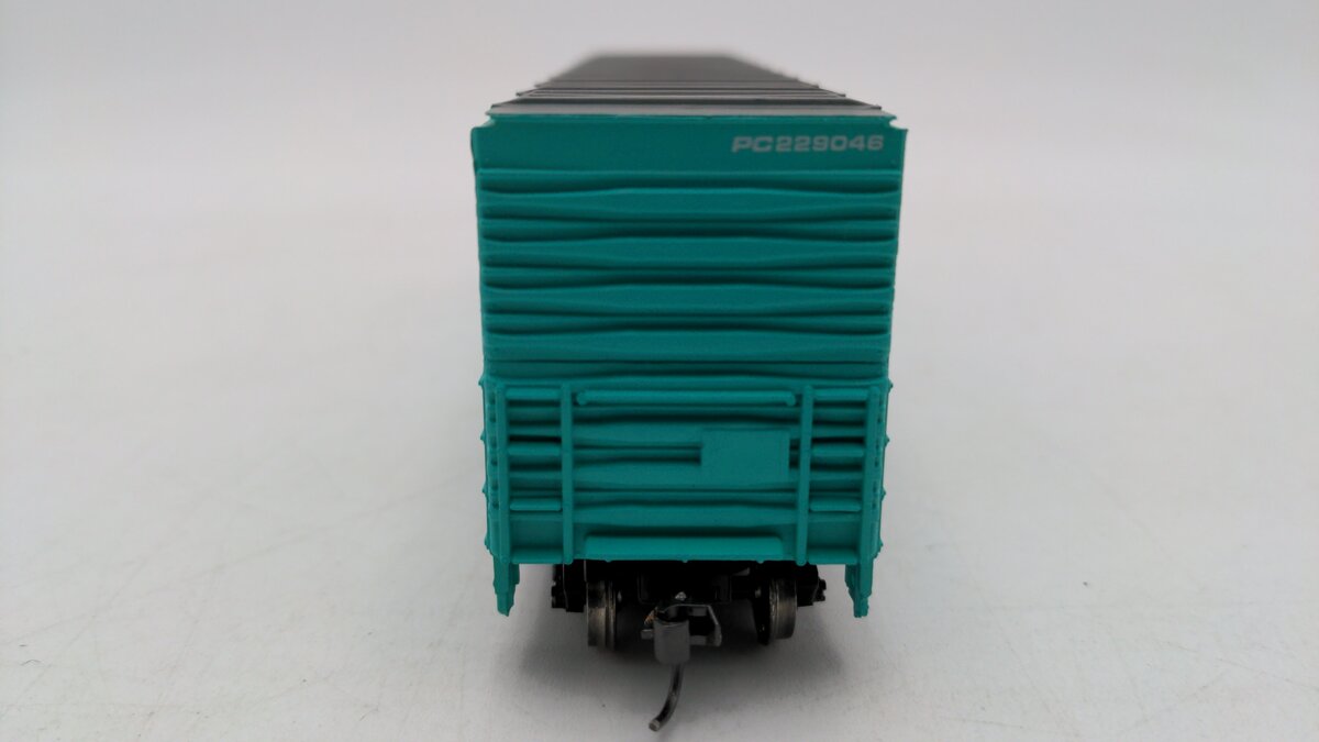 Proto 1000 23942 HO Penn Central 50' High Roof Boxcar #229046 EX