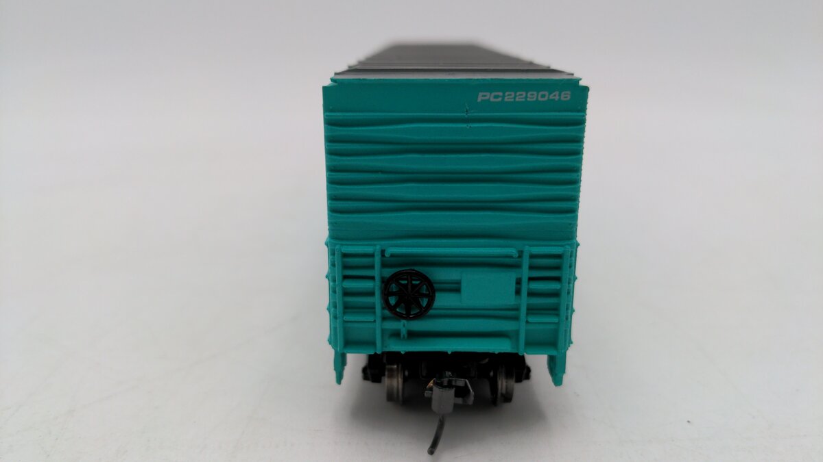 Proto 1000 23942 HO Penn Central 50' High Roof Boxcar #229046 EX
