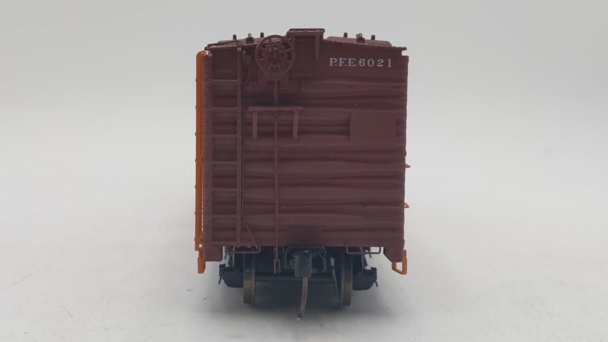 Pacific Rail PRS-006 S Scale PFE 40' Steel Ice Refrigerator #6021 EX/Box