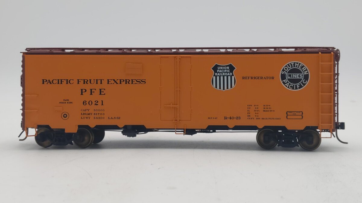 Pacific Rail PRS-006 S Scale PFE 40' Steel Ice Refrigerator #6021 EX/Box