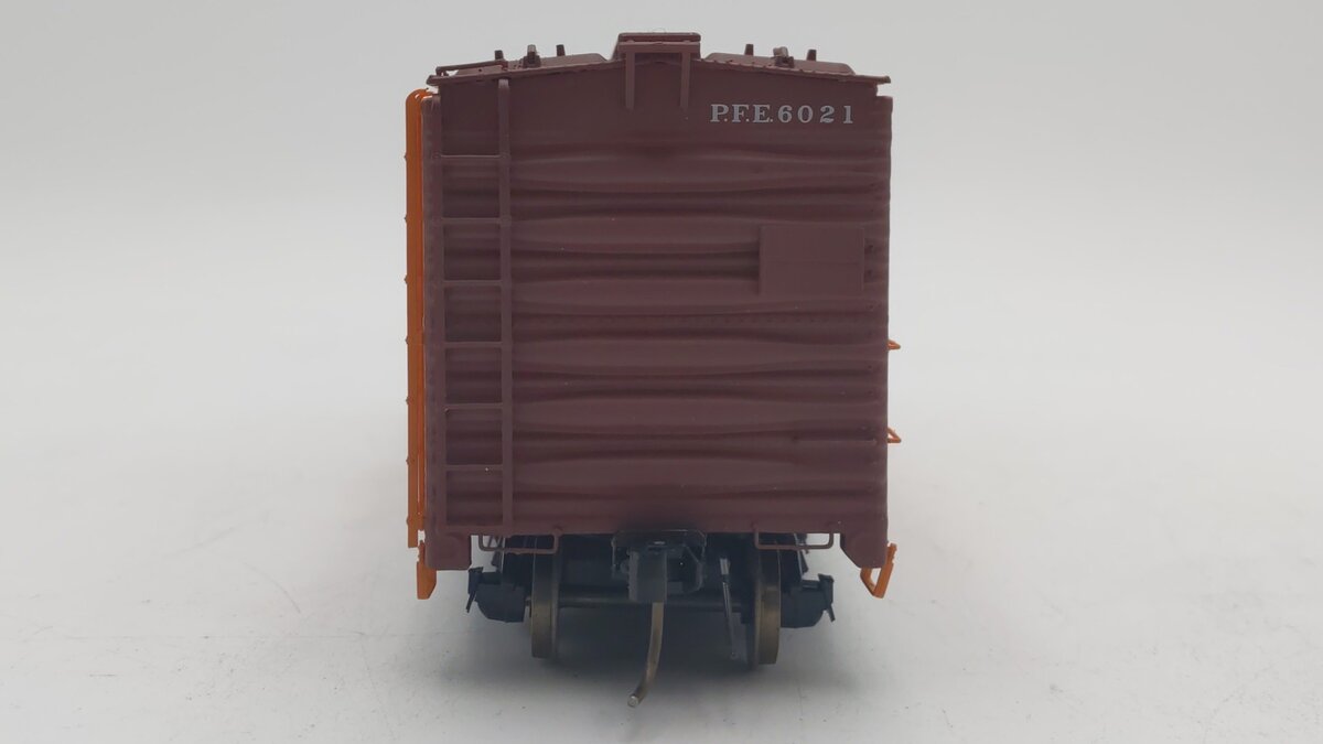 Pacific Rail PRS-006 S Scale PFE 40' Steel Ice Refrigerator #6021 EX/Box
