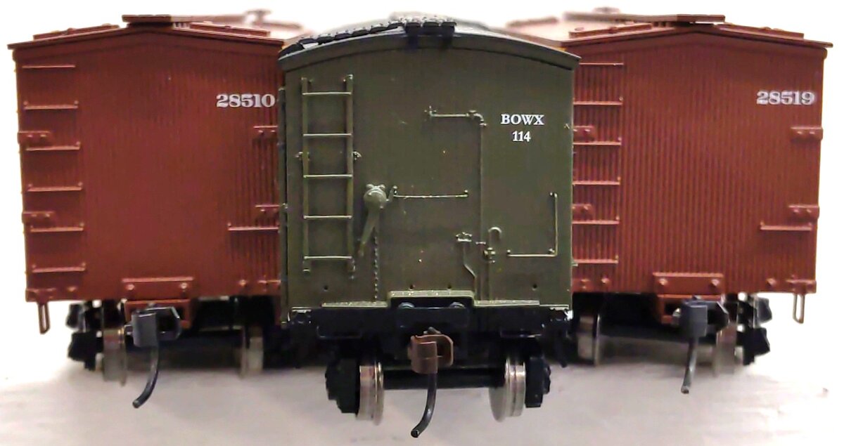 Roundhouse Assorted HO Scale Freight Cars: 28510, 28519, 114 [3] LN/Box