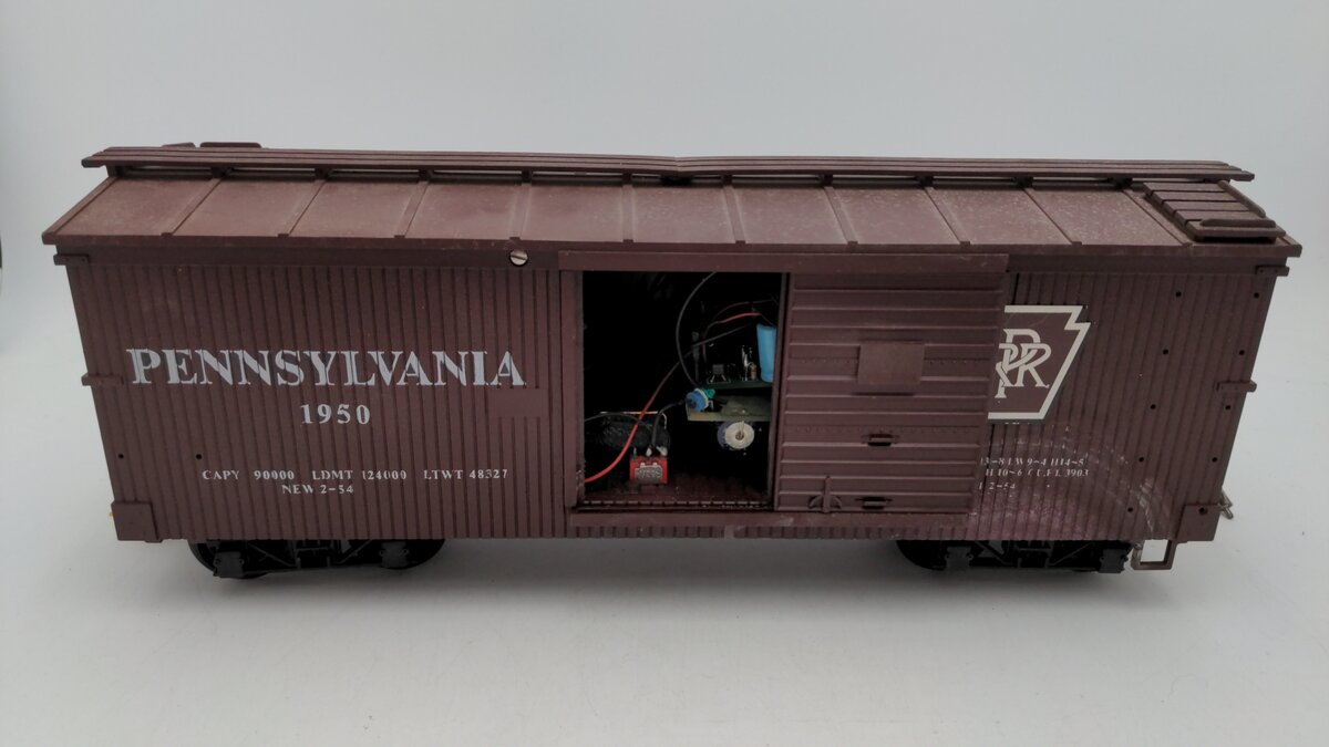 USA Trains R1950 G Scale Custom Pennsylvania Boxcar #1950 VG