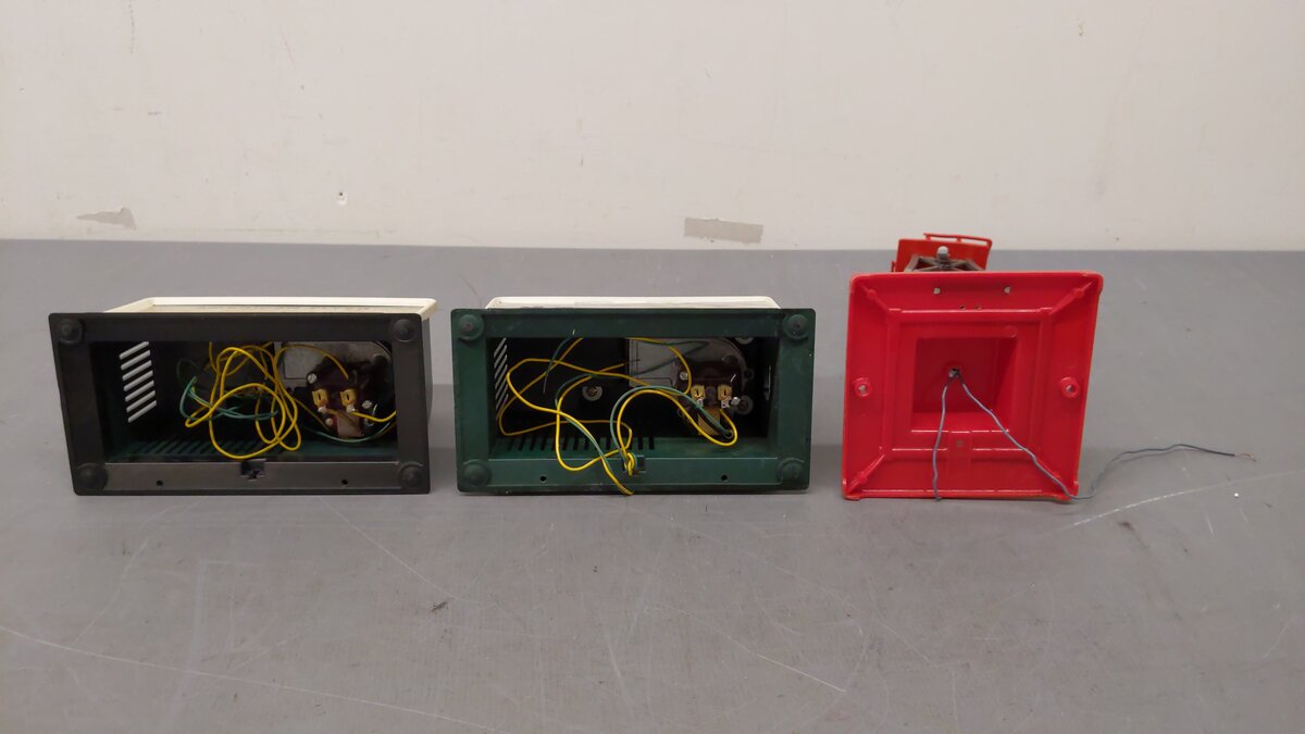 American Flyer S Gauge Assorted Accessories 566 & 769 [3] VG