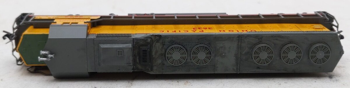 Kato 176-31C N Scale Union Pacific SD-45 Diesel Locomotive #3633 EX/Box