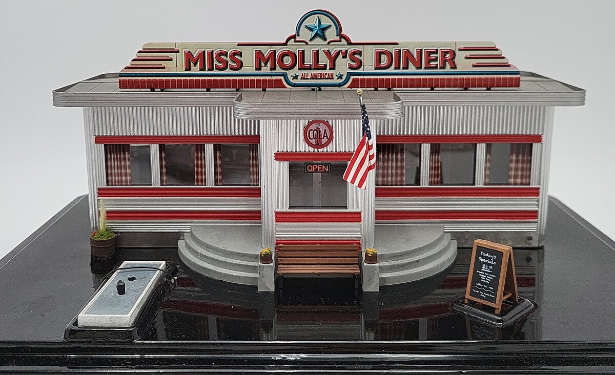 Woodland Scenics BR4956 N Built-N-Ready Miss Molly's Diner W/LED EX/Box