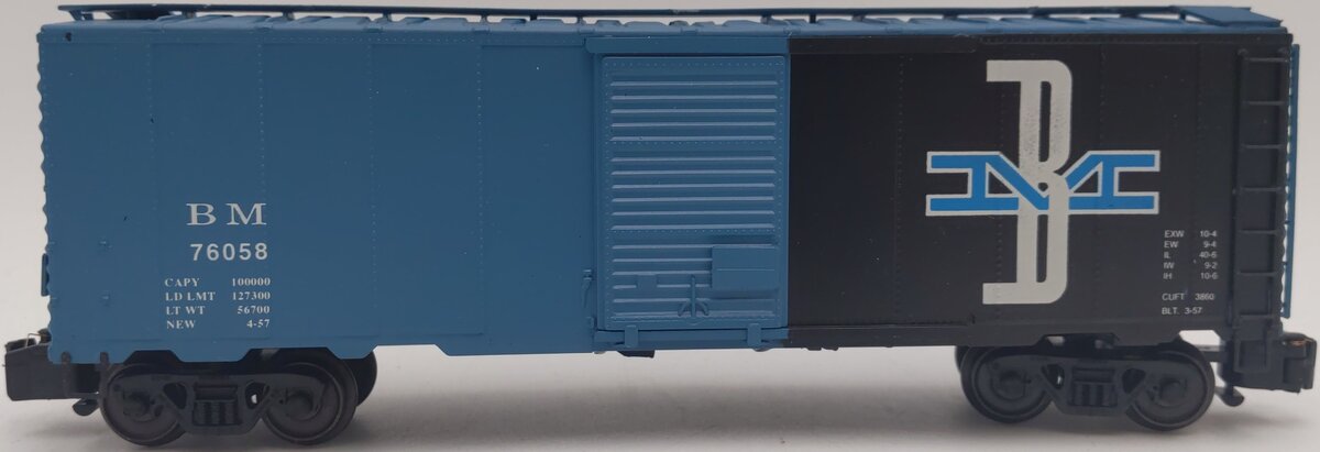 American Models 1148 S Scale (Hi-Rail) Boston and Maine 40' Box Car #76058 EX/Box