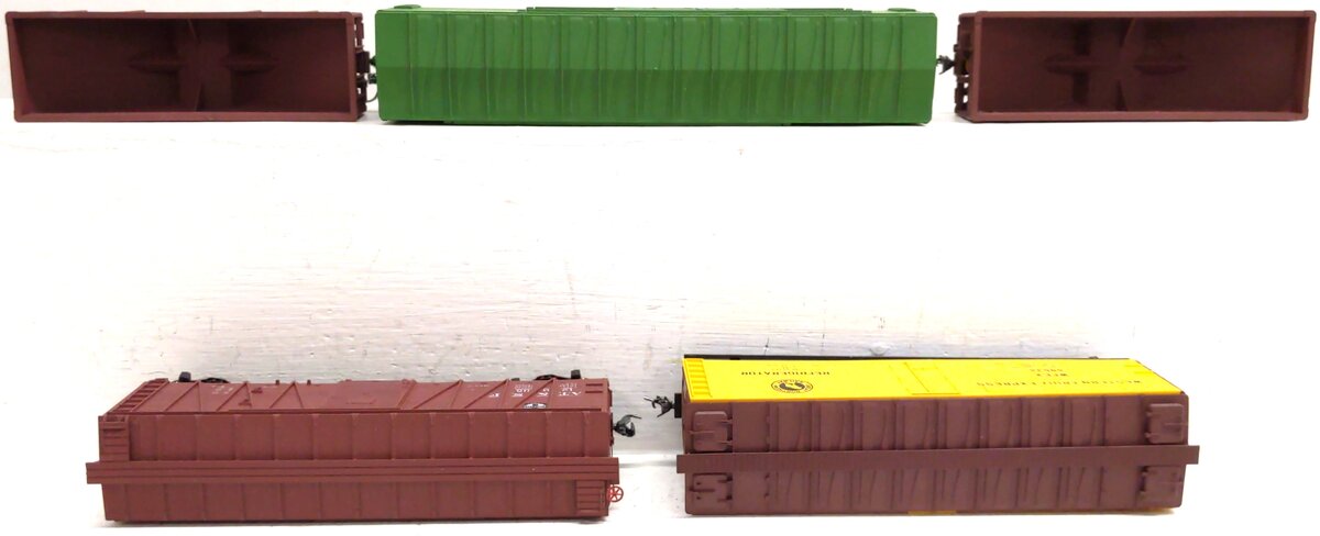Accurail Assorted HO Scale Freight Cars: 4501.2, 5909.1, 2512.3, 23013, 8302 [5] VG/Box