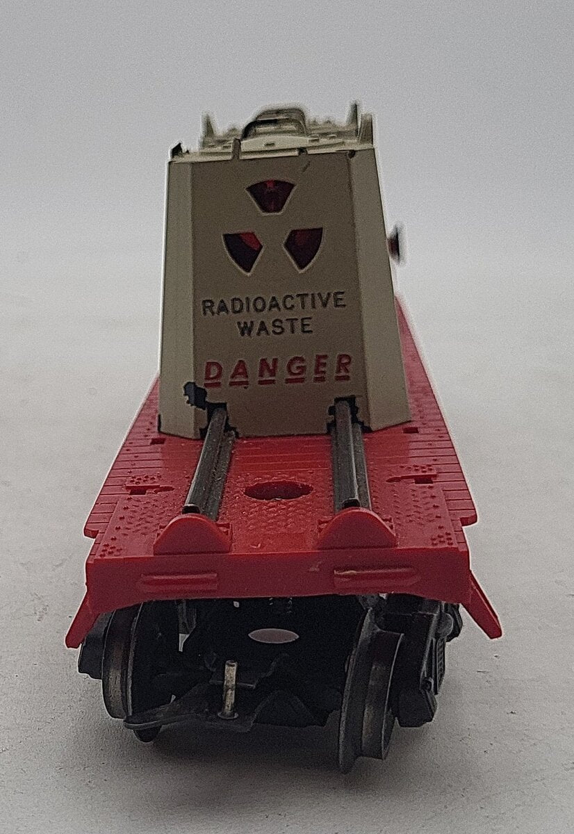 Lionel 6-9234 O Gauge Lionel Radioactive Waste Car w/Waste Containers VG