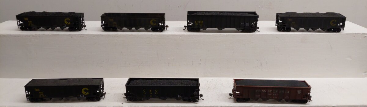 Assorted HO Scale 3-Bay & 4-Bay Hoppers [7] EX