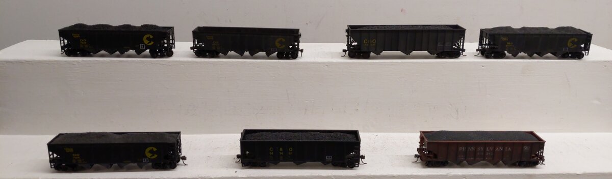 Assorted HO Scale 3-Bay & 4-Bay Hoppers [7] EX
