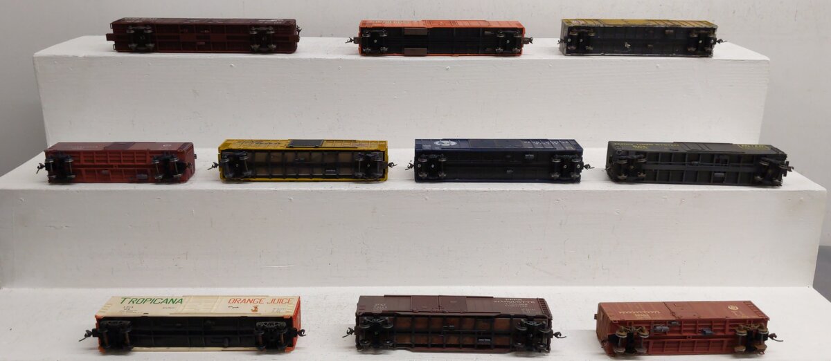 Assorted HO Scale Custom Weathered Refrigerator & Box Cars [10] EX