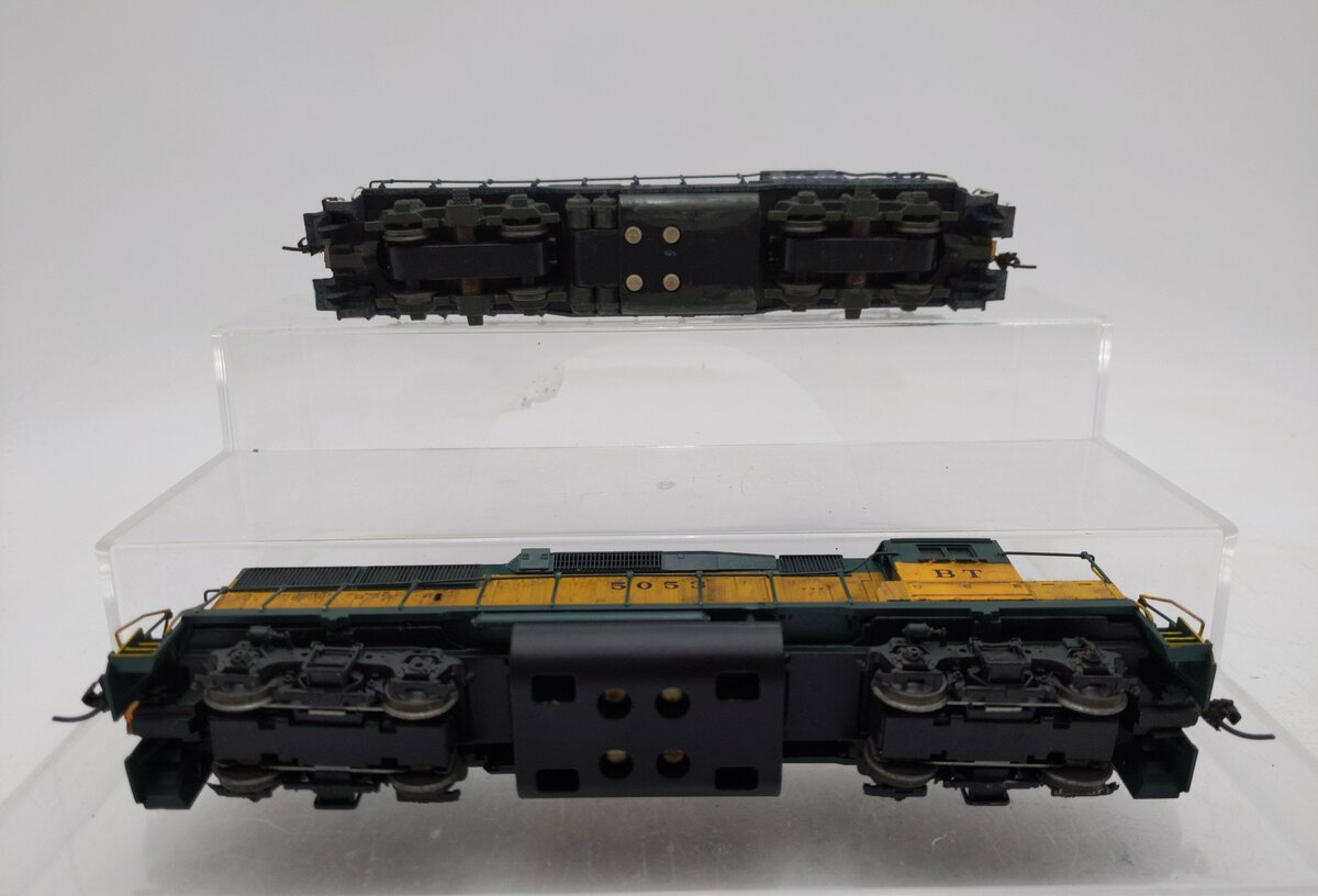 Assorted HO Scale Custom Weathered Diesel Locomotives [2]