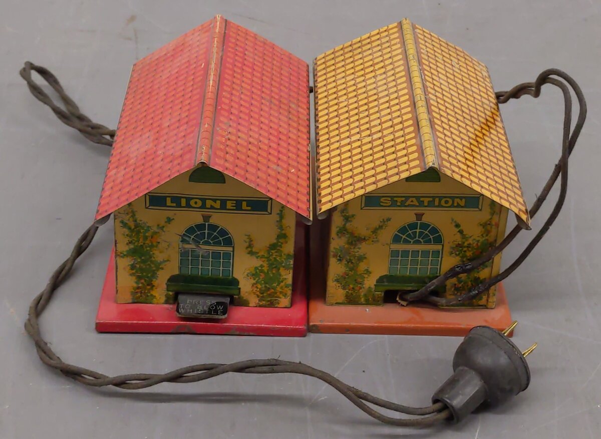 Lionel and other Pre-War O Gauge Whistle Stations [2]