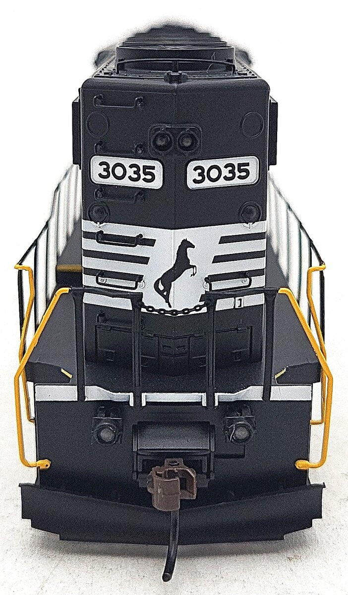 Athearn ATH18266 HO Scale Norfolk Southern GP40-2 Diesel Locomotive #3035 LN/Box