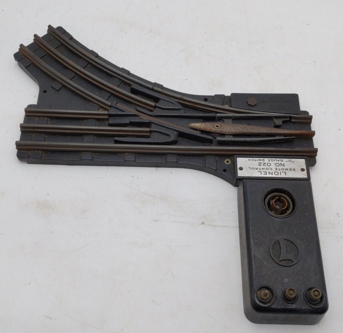 Lionel 022 O Gauge Left-Hand & Right-Hand Electric Remote Switches[2]