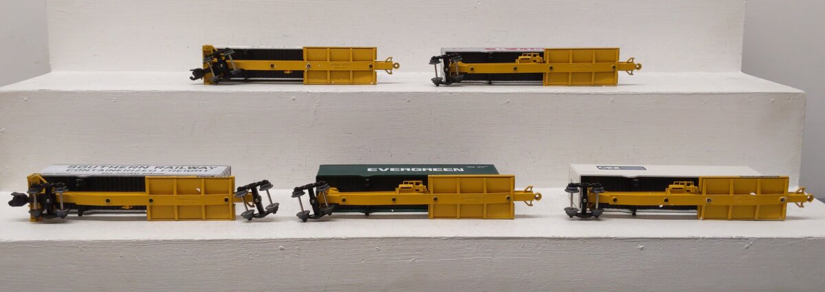 American Models SC6-5T S Gauge Impack 5-Unit Flatcar w/ Trailers NIB