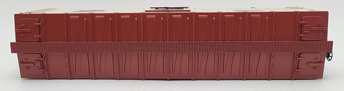 MTH 30-78227 O Buffalo Butt Beer RailKing Modern Reefer Car #2
