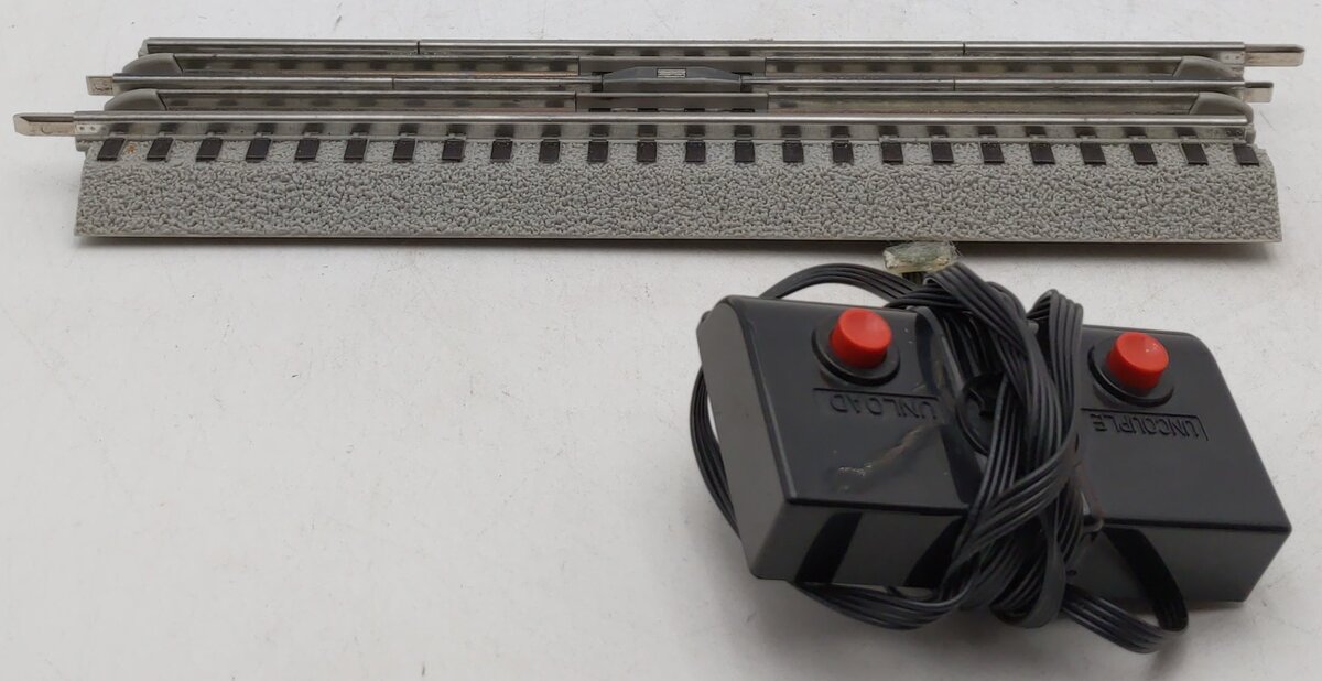 Lionel 6-12054 O FasTrack Operating Track Section VG/Box