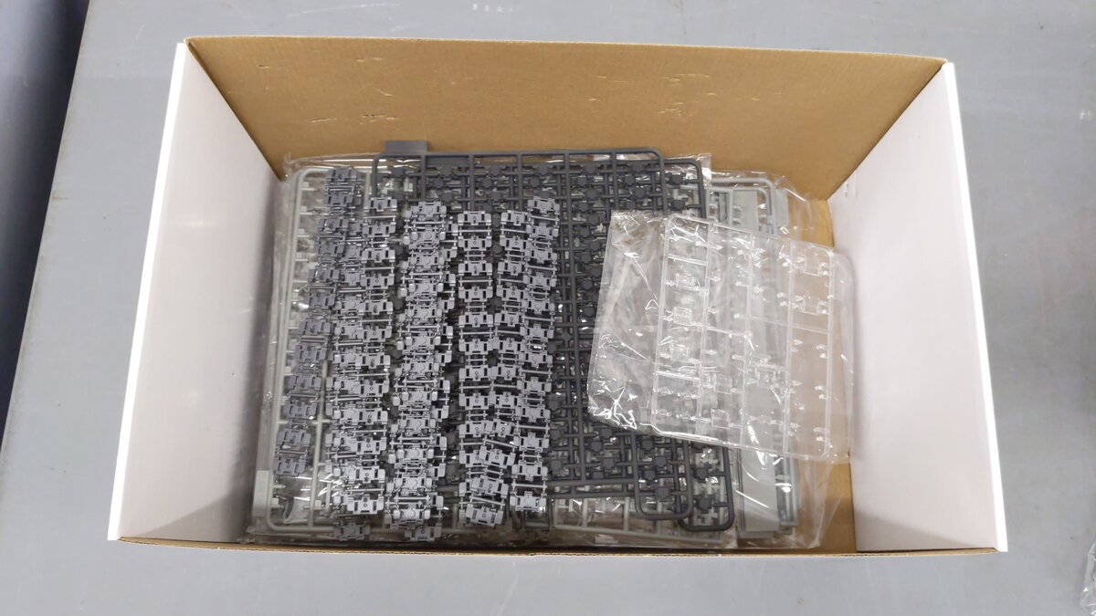 Andy's Hobby Headquarters AHHQ-009 1:16 US Army M113A1/ACAV Armored Carrier Kit EX/Box