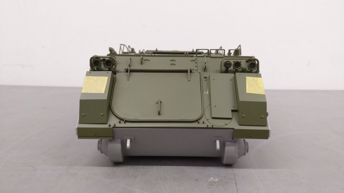 Andy's Hobby Headquarters AHHQ-009 1:16 US Army M113A1/ACAV Armored Carrier Kit EX/Box