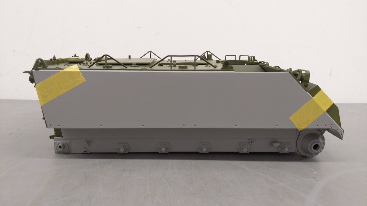 Andy's Hobby Headquarters AHHQ-009 1:16 US Army M113A1/ACAV Armored Carrier Kit EX/Box