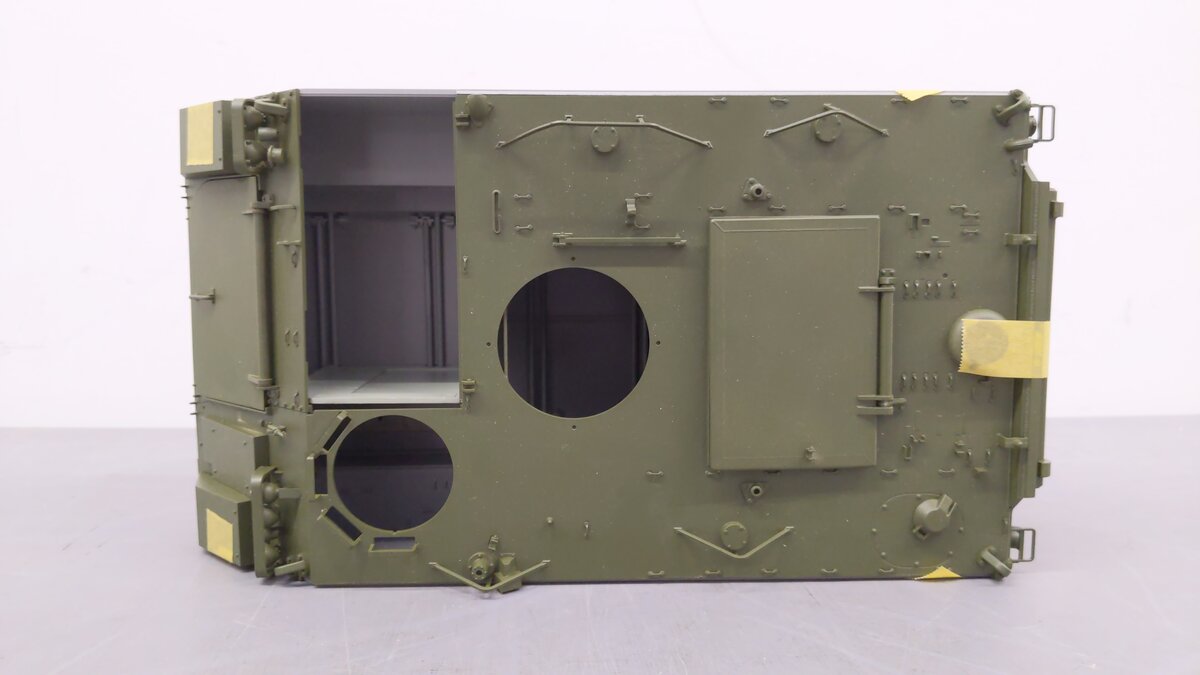 Andy's Hobby Headquarters AHHQ-009 1:16 US Army M113A1/ACAV Armored Carrier Kit EX/Box