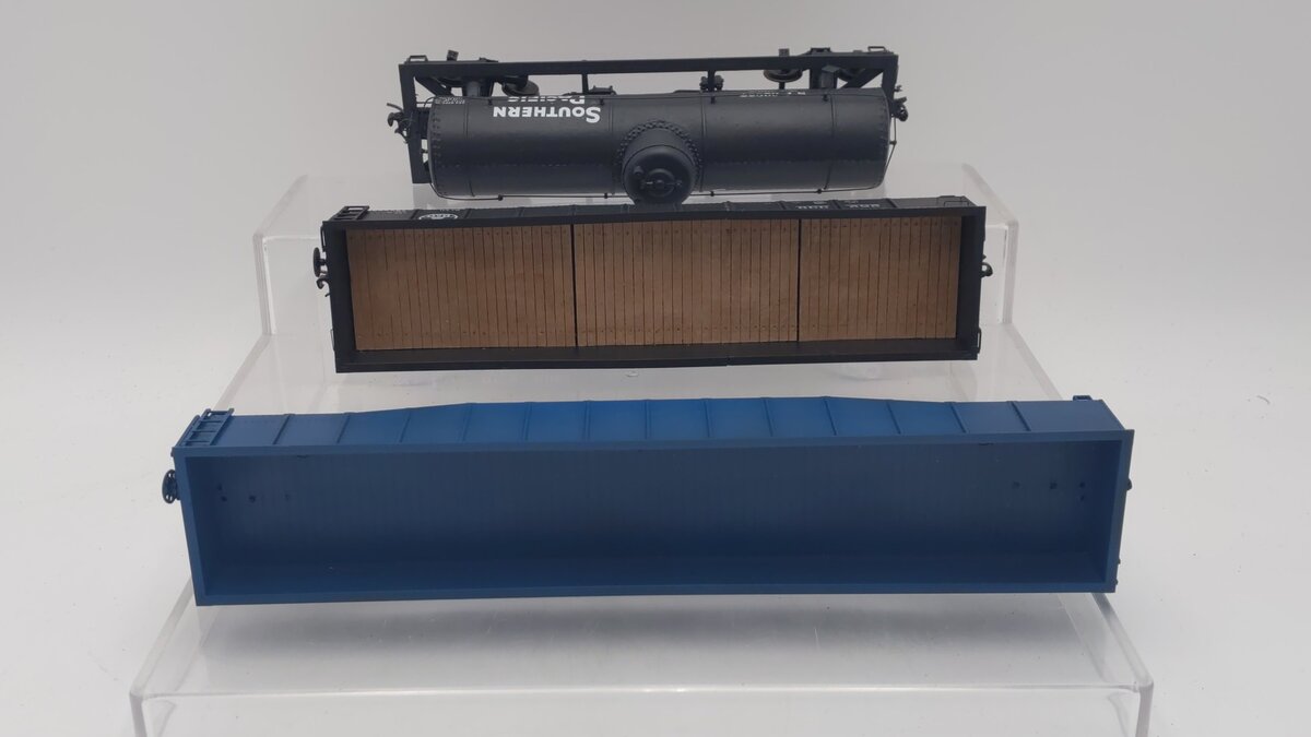American Models S Scale Freight Cars [3] EX