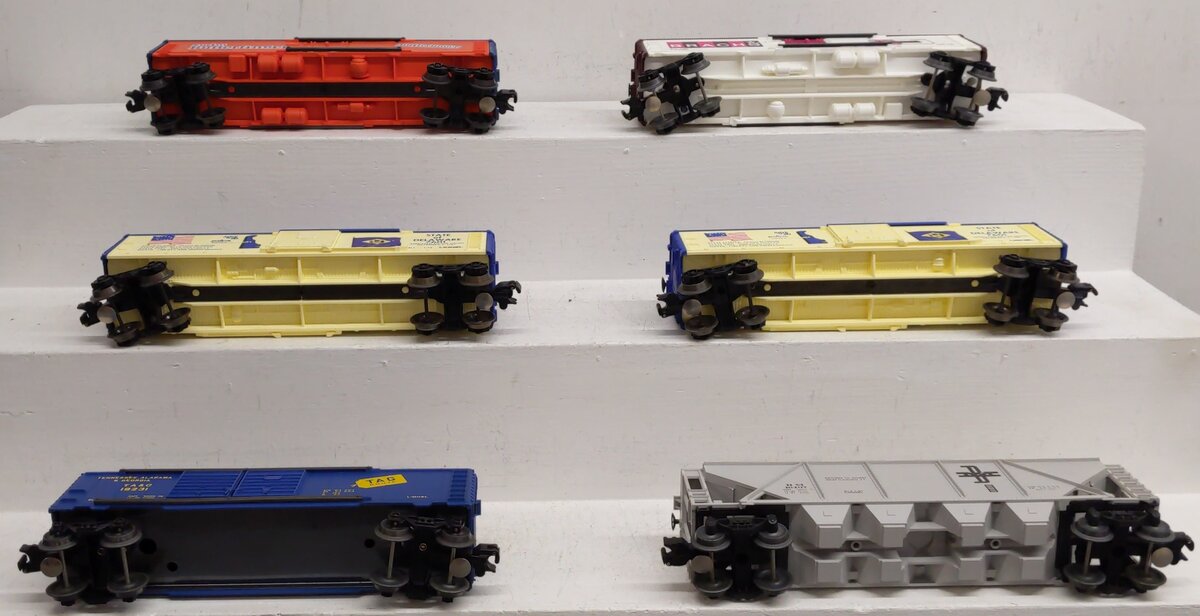 Lionel O Assorted Freight Cars 6-7601, 6-19231, 6-16407, 6-9816, 6-9858 [6] EX/Box