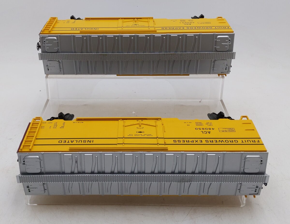 MTH O Gauge Fruit Growers Express Boxcars #480650 #480651 [2] EX