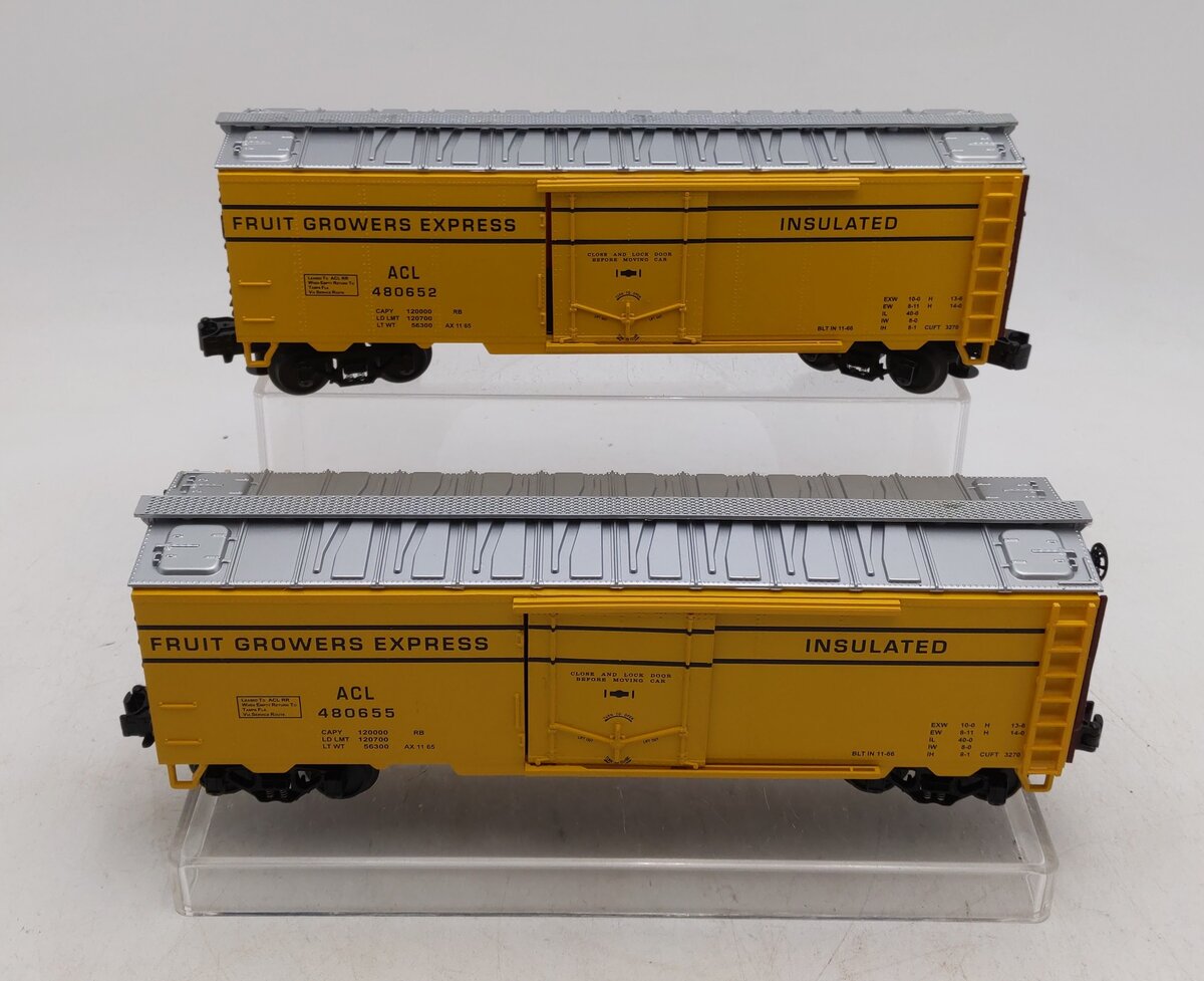 MTH O Gauge Fruit Growers Express Boxcars #480655 #480652 EX