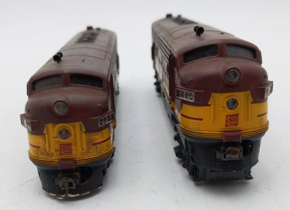Atlas  HO Scale Diesel Locomotives 504a 505a Weathered