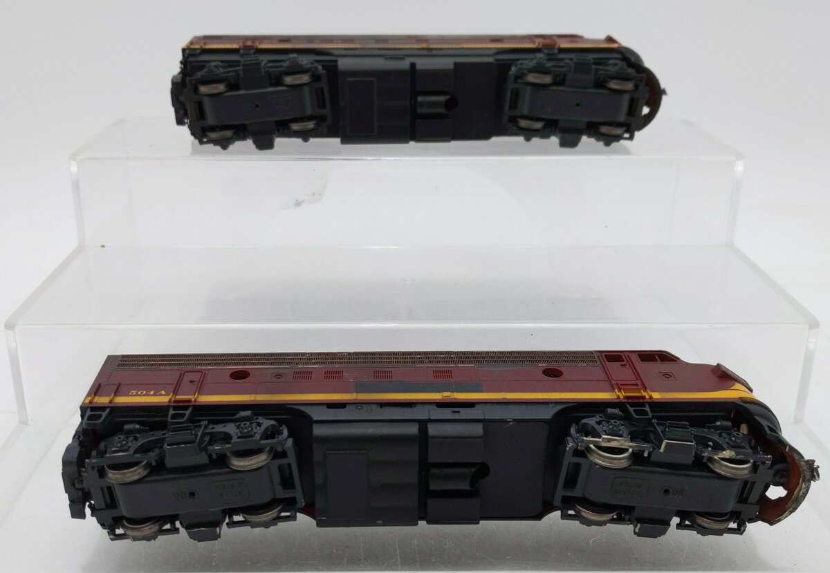 Atlas  HO Scale Diesel Locomotives 504a 505a Weathered