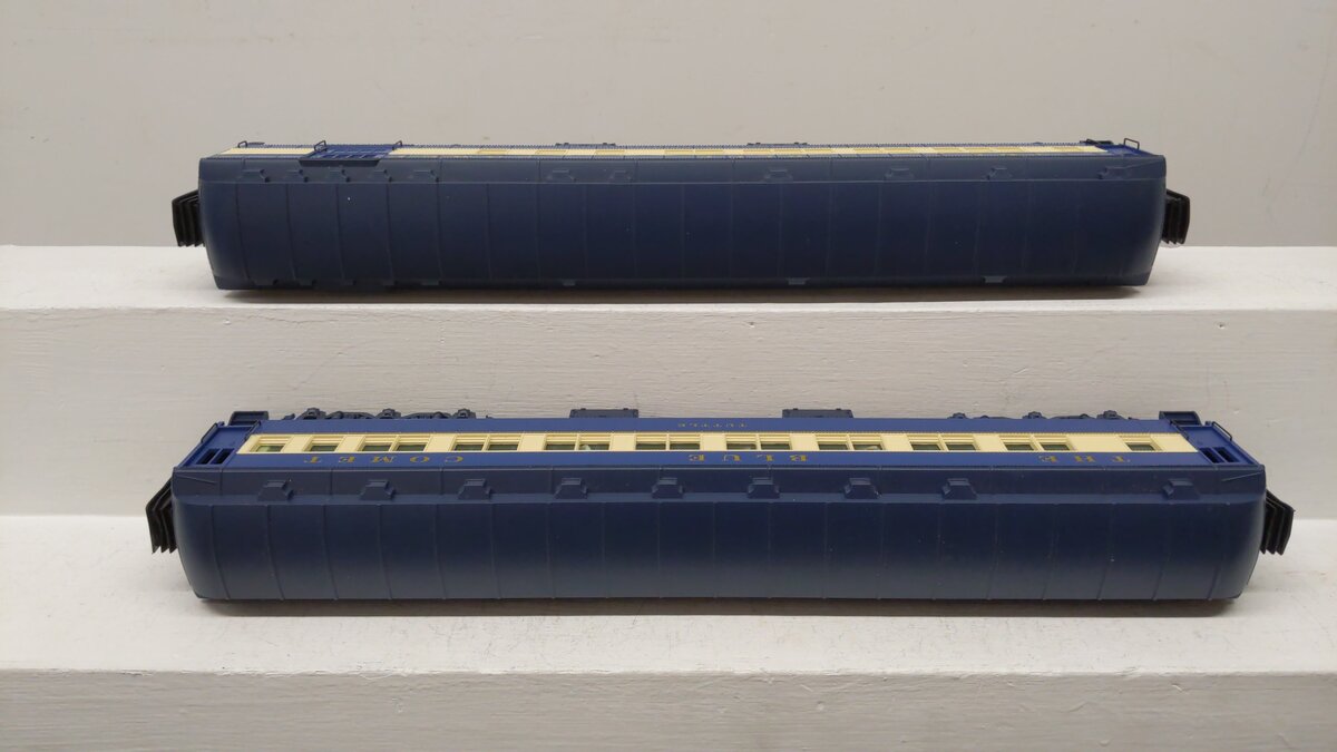 Lionel 6-39082 O Central of New Jersey Blue Comet Passenger Car Set (2) EX
