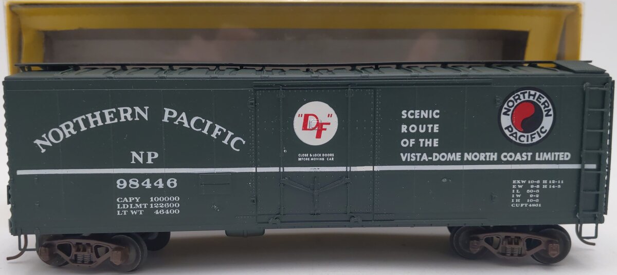 American Models 221 S Northern Pacific Boxcar # 98512 EX/Box