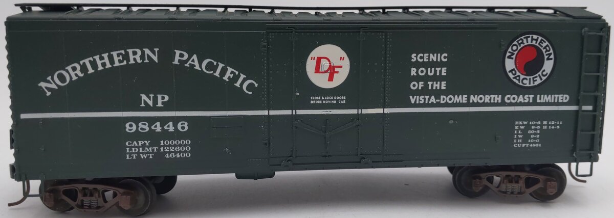 American Models 221 S Northern Pacific Boxcar # 98512 EX/Box