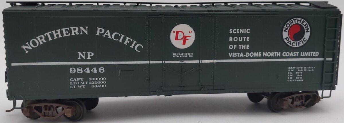 American Models 221 S Northern Pacific Boxcar # 98512 EX/Box