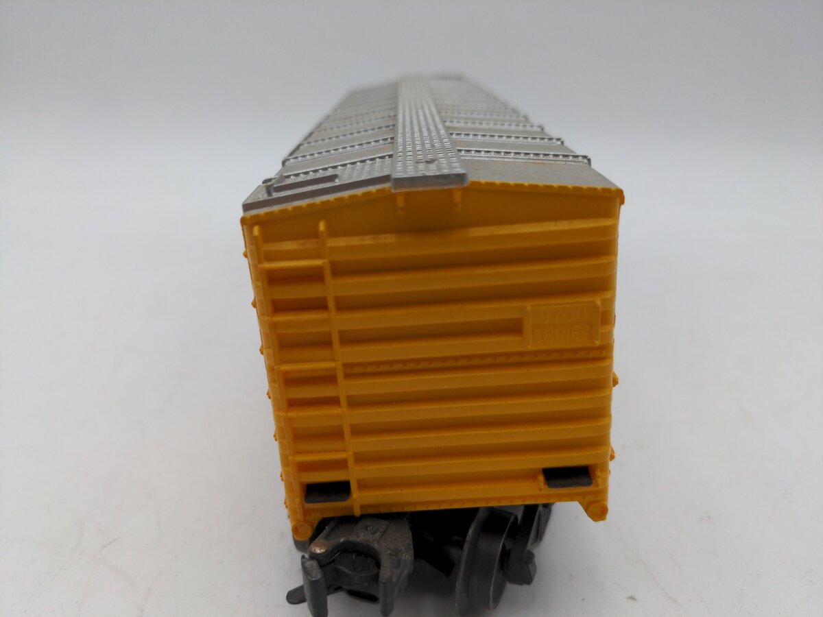 Lionel 6-9445 O Gauge Vermont Northern Boxcar EX