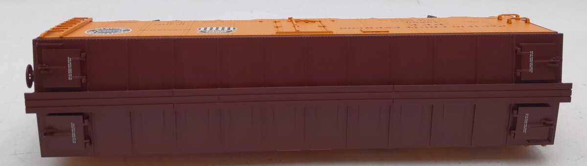 Atlas 8513D O Scale PFE 40' Steel Reefer (3 Rail) #43588 LN/Box
