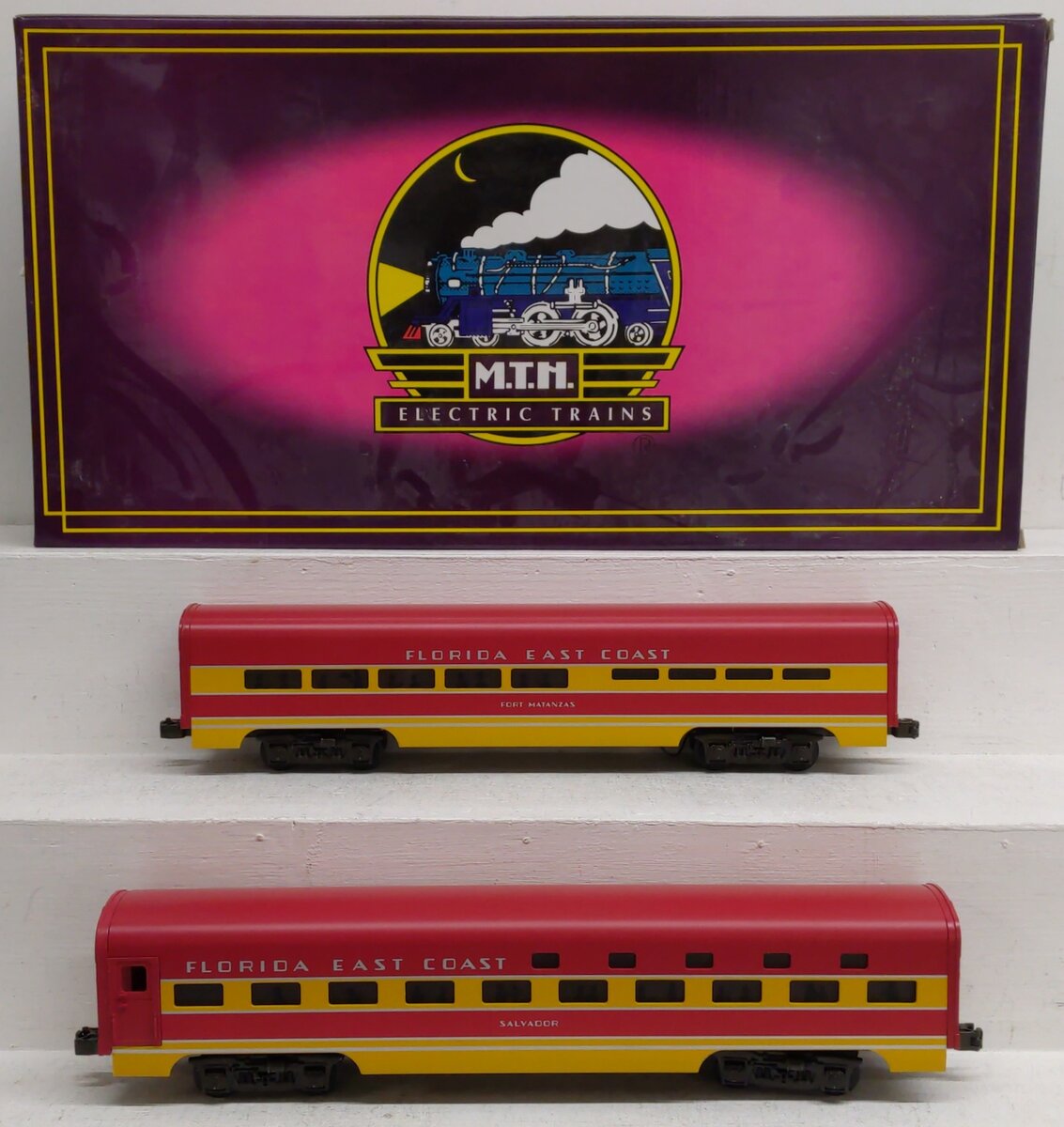 MTH 20-6105 O FEC 60' Sleeper/Diner Aluminum Passenger Car Set (Set of 2) EX/Box