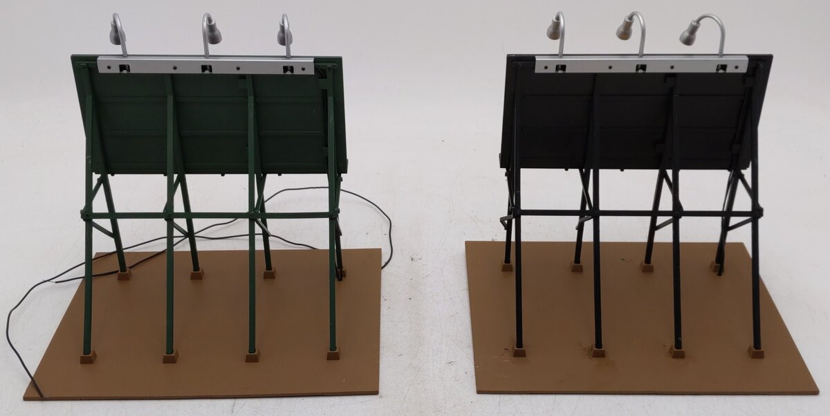 MTH O Gauge Assorted Layout Billboards (Pair of 2) EX