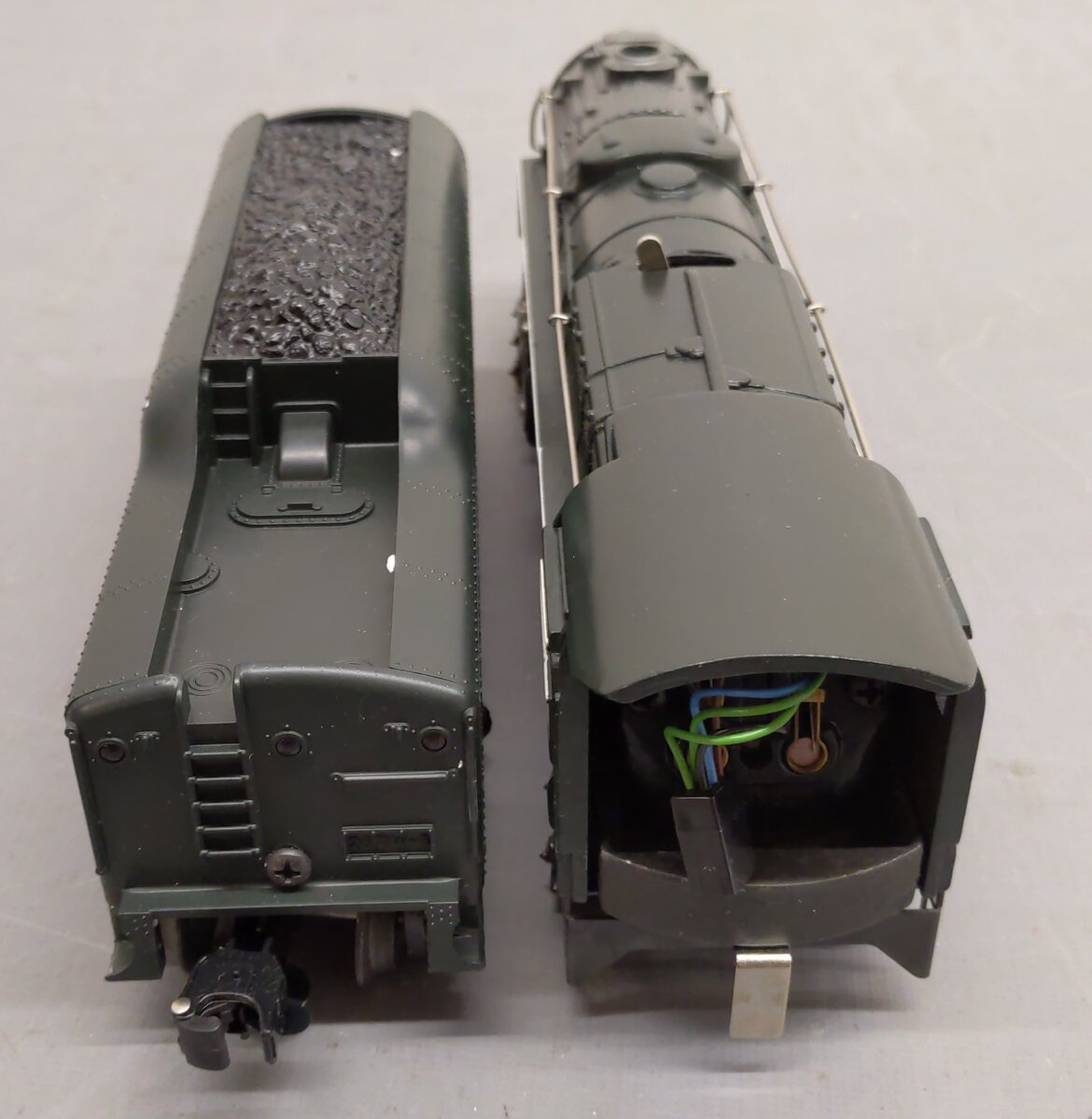 Lionel 6-8404 O Gauge PRR 6-8-6 S-2 Turbine Steam Locomotive & Tender #6200 EX/Box