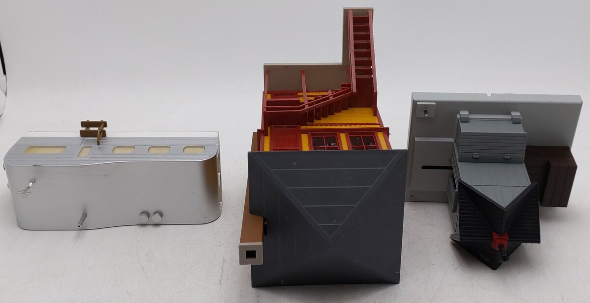O Gauge Assorted Layout Plastic Buildings [3] EX