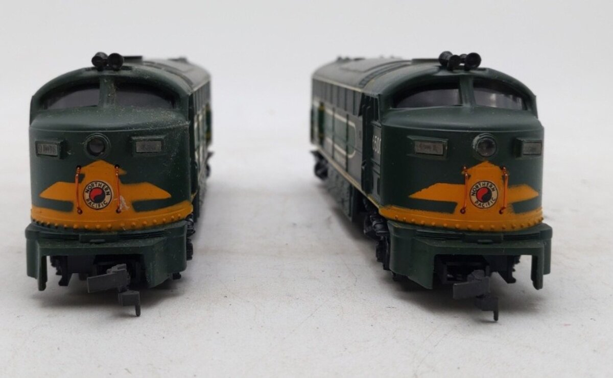 AHM HO Scale Assorted Northern Pacific Diesel Locomotives [2] EX