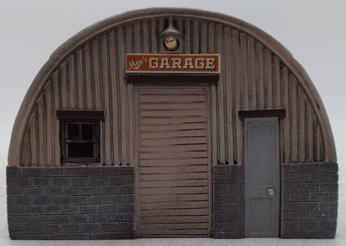 Menards 279-7849 O Gauge Moe's Garage Quonset Hut Assembled VG