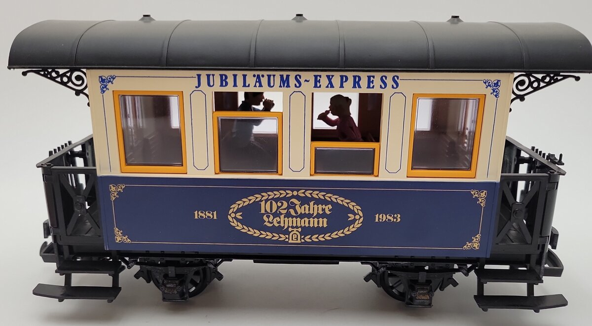 LGB 1983 G Scale Cream & Blue Passenger Car #102 EX/Box