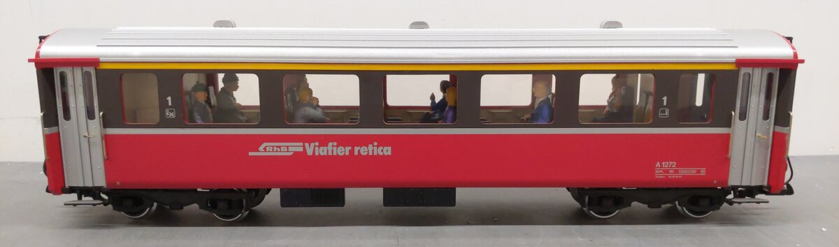 LGB 3067 G Scale Swiss 1st Class Rhatische Bahn Passenger Car - Metal Wheels EX/Box
