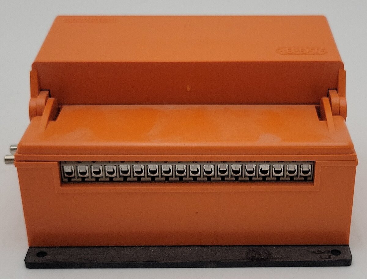 LGB 51750 G Momentary Switch Control Box EX/Box