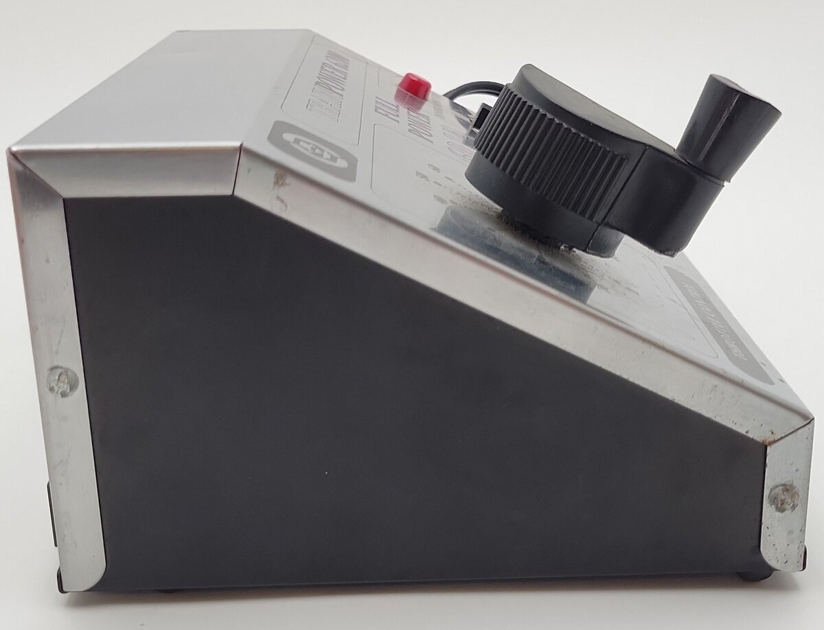 MRC 6200 Trainpower Power Pack (Silver) VG/Box
