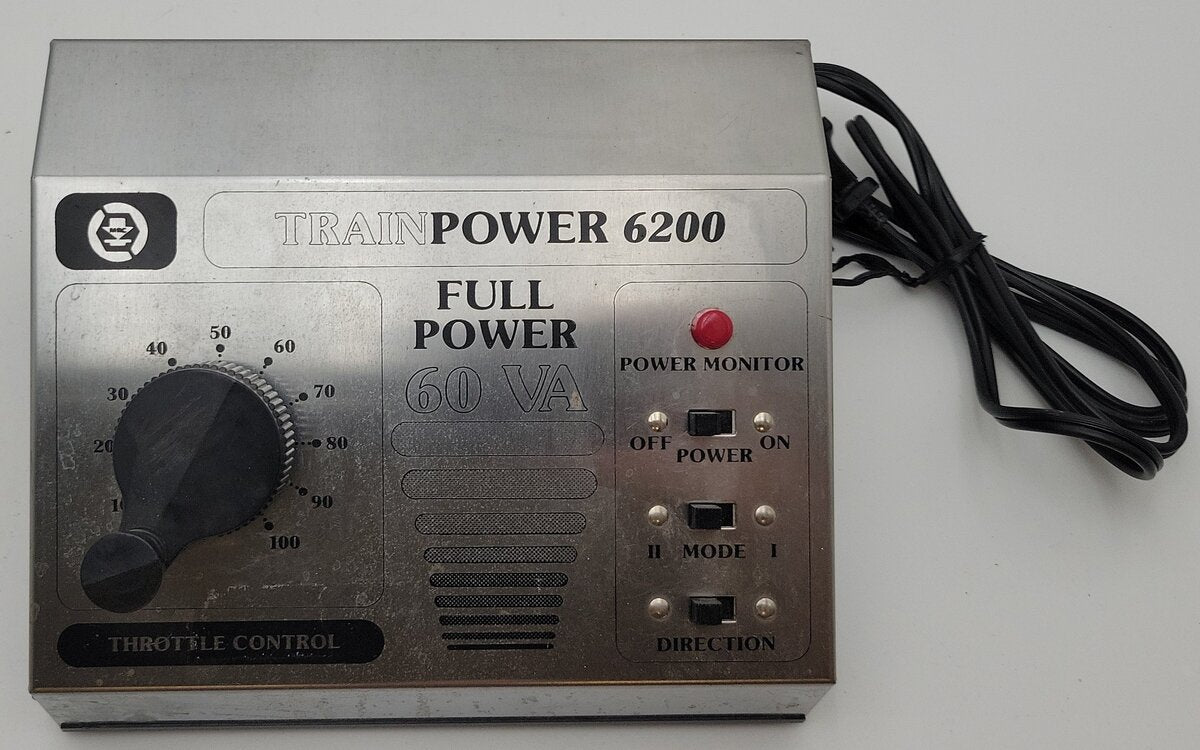 MRC 6200 Trainpower Power Pack (Silver) VG/Box